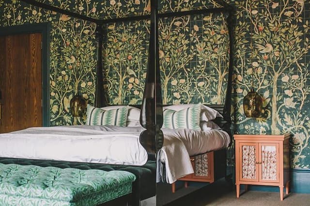 Honeymoon Suite