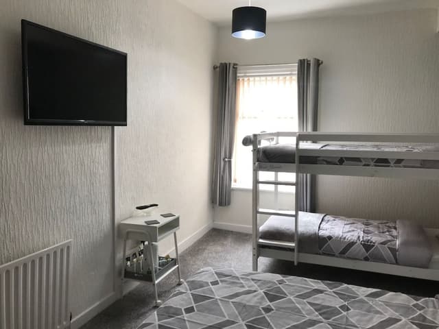 Family Room, Ensuite (2 Children)