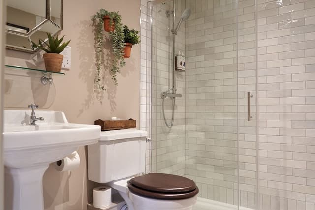 Basic Double or Twin Room, Private Bathroom