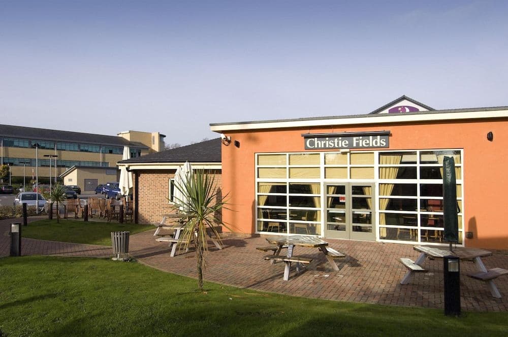 Premier Inn Manchester (West Didsbury) Premier Inn Manchester (West Didsbury)