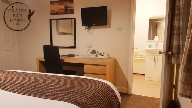 Triple Room, Ensuite (4)