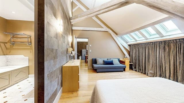 Grand Appartement, étage complet, vue cité