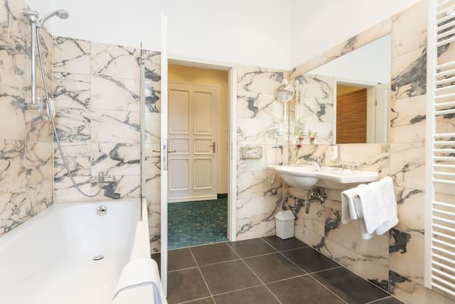 Superior Double Room, 1 Queen Bed with Sofa bed, Courtyard View, Courtyard Area