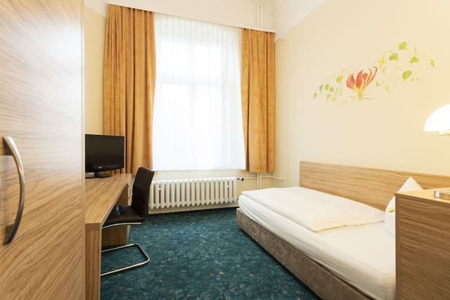 Standard Single Room