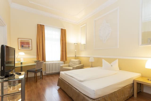 Superior Double Room, 1 Queen Bed with Sofa bed, Courtyard View, Courtyard Area