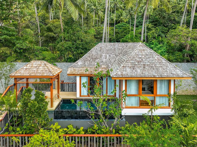Pool Villas