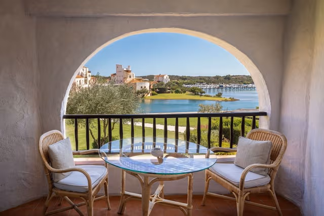 Luxury Suite, 1 King Bed, Sea View (Contemporary, Terrace)