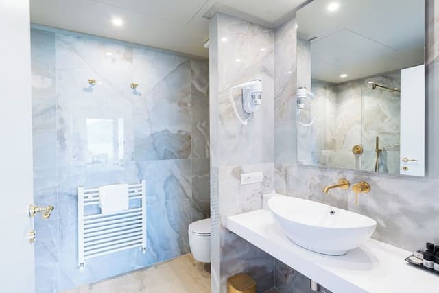 Deluxe Double or Twin Room, Lake View