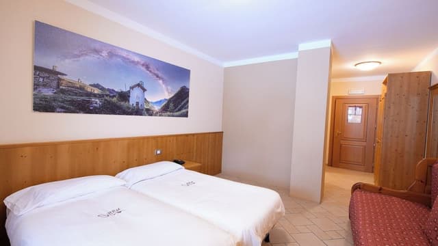 Superior Room, Mountain View