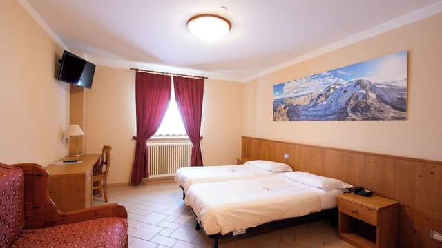 Superior Room, Mountain View