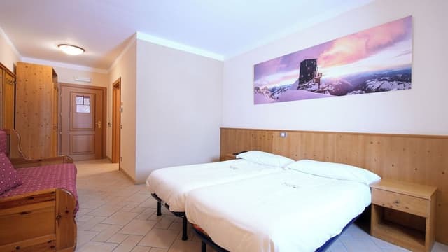 Superior Room, Mountain View