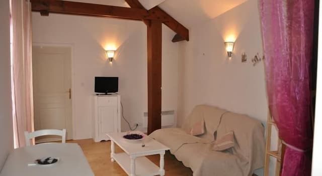 Apartment (Violette)