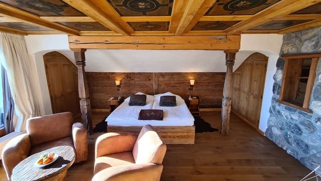 Junior Suite, Balcony, Mountain View (South)