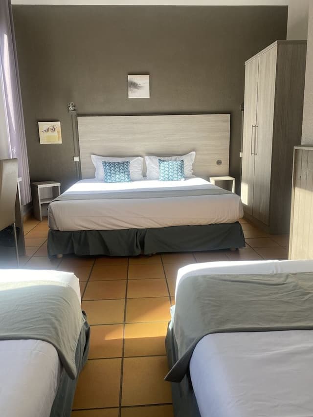 Classic Quadruple Room