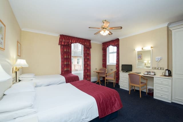Standard Twin Room