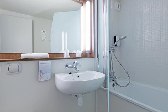 Standard Room, 2 Twin Beds