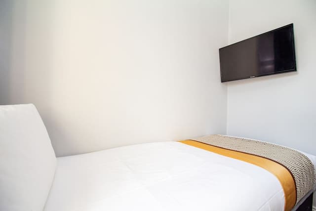 Basic Single Room, Private Bathroom (External)