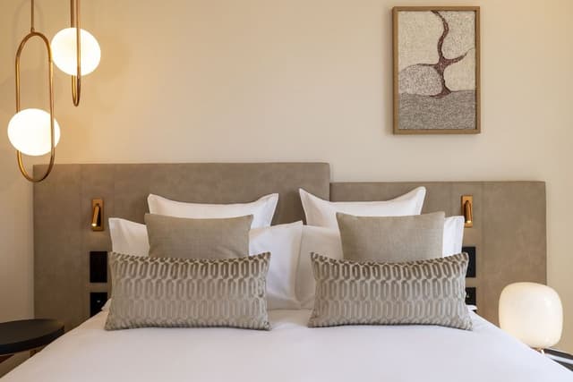Executive Room
