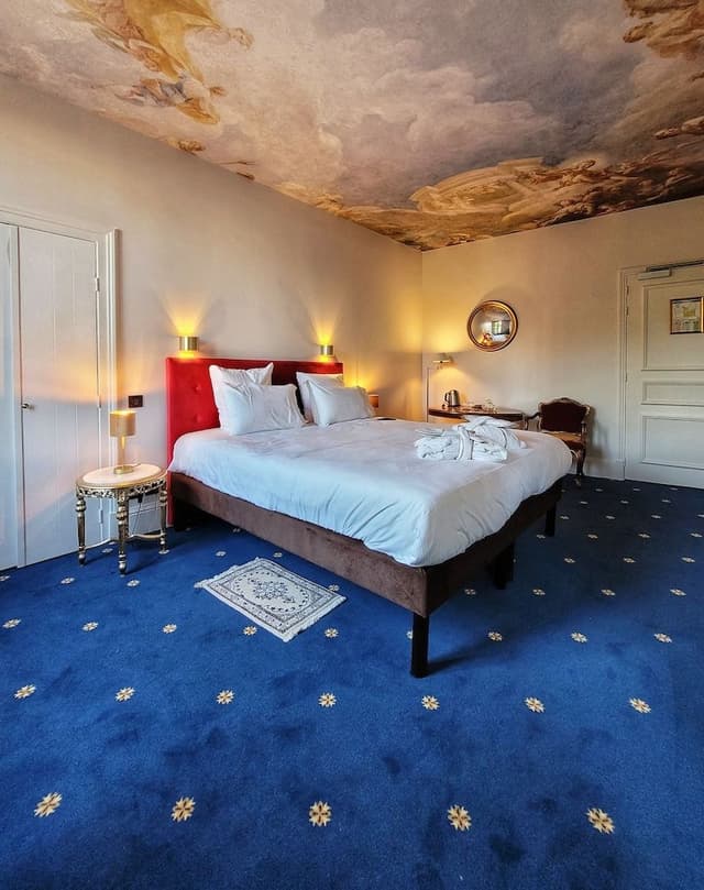 Luxury Suite