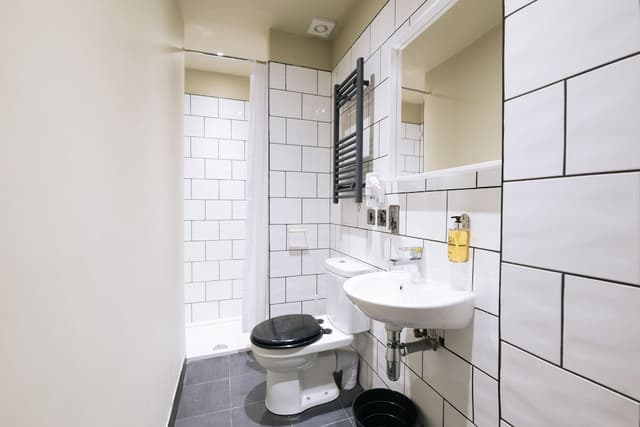 Double Room (Lower Ground)