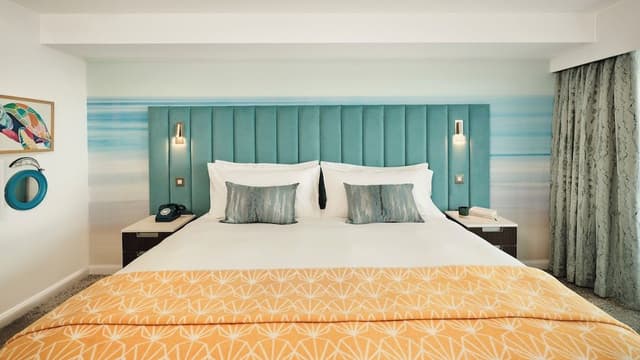 Premium Room, 1 King Bed, Sea View
