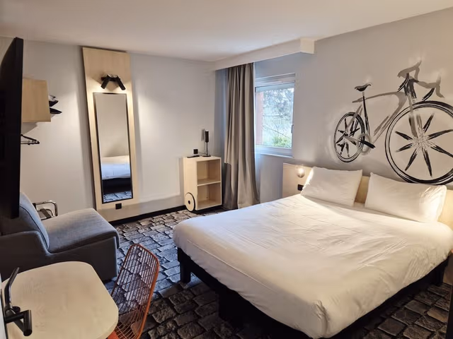 Triple Room, Multiple Beds