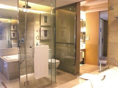 Luxury Club with Twin Beds