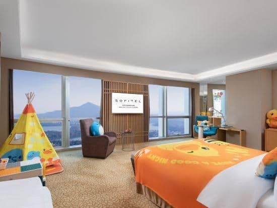 B-Duck Family Deluxe Double Bed Room