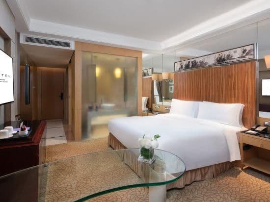 Boutique Queen Room