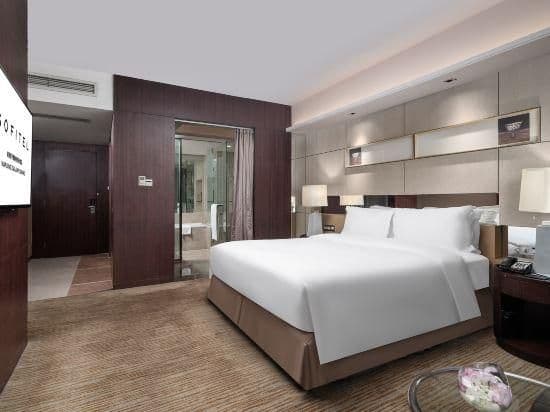 Boutique Queen Room