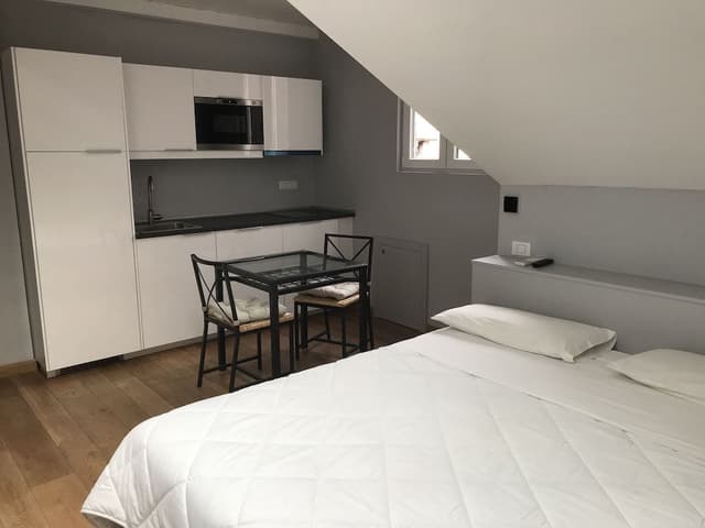 Double Room, Mezzanine