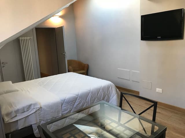 Double Room, Mezzanine