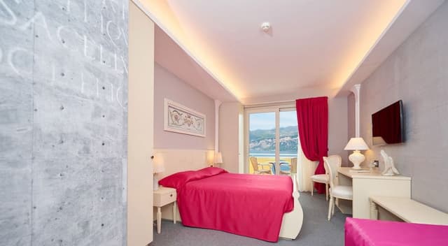 Junior Suite, Balcony, Lake View (Italian Prestige, 2 people)