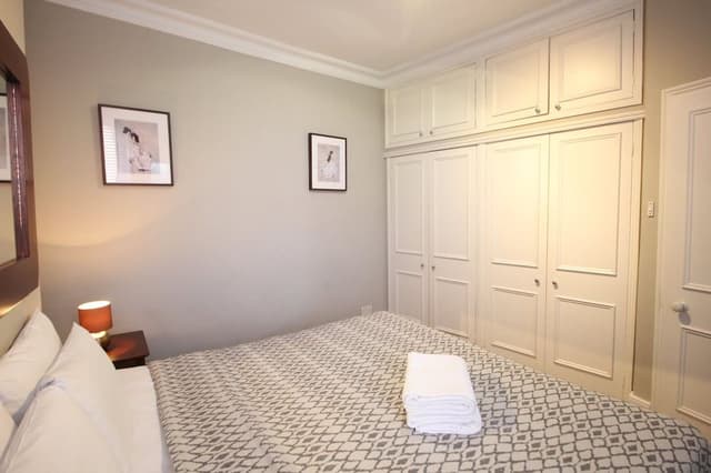 1 Bedroom Apartment (Flat 2)