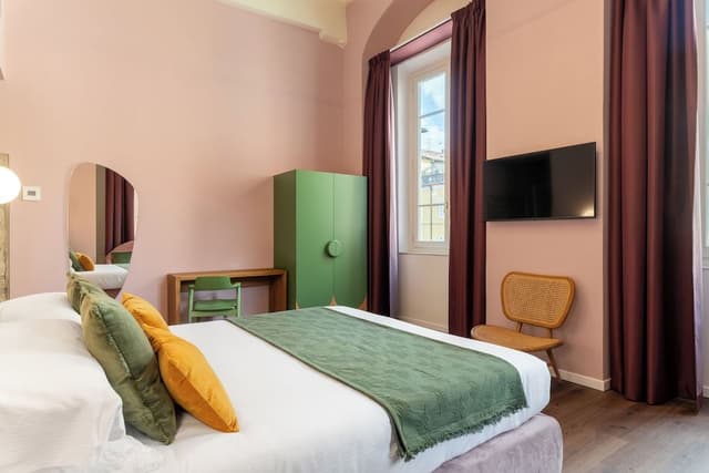 Deluxe Room, City View