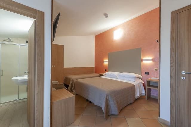Panoramic Room