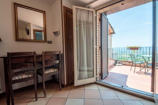 Panoramic Room