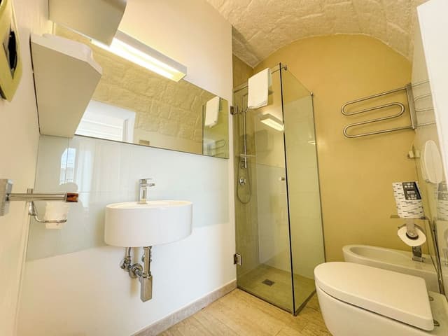 Deluxe Double White Room, City View
