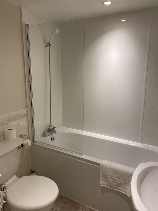 Standard Double Room, Ensuite