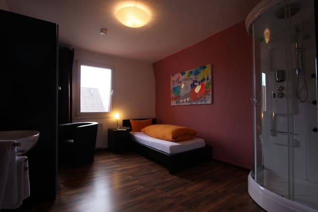 Economy Room