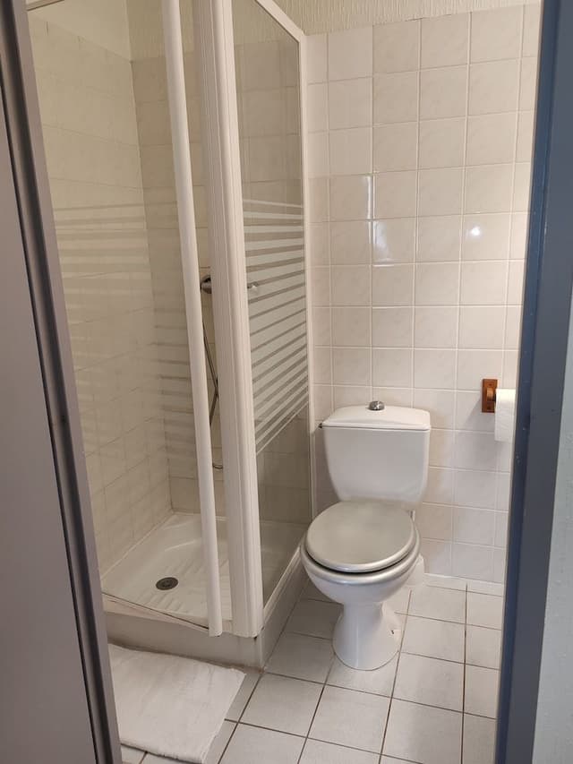 Basic Twin Room