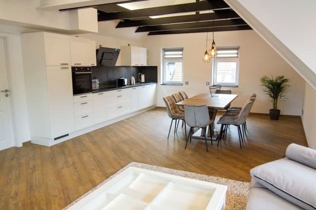 Luxury Penthouse, Annex Building