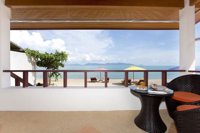 Bungalow, Beachfront