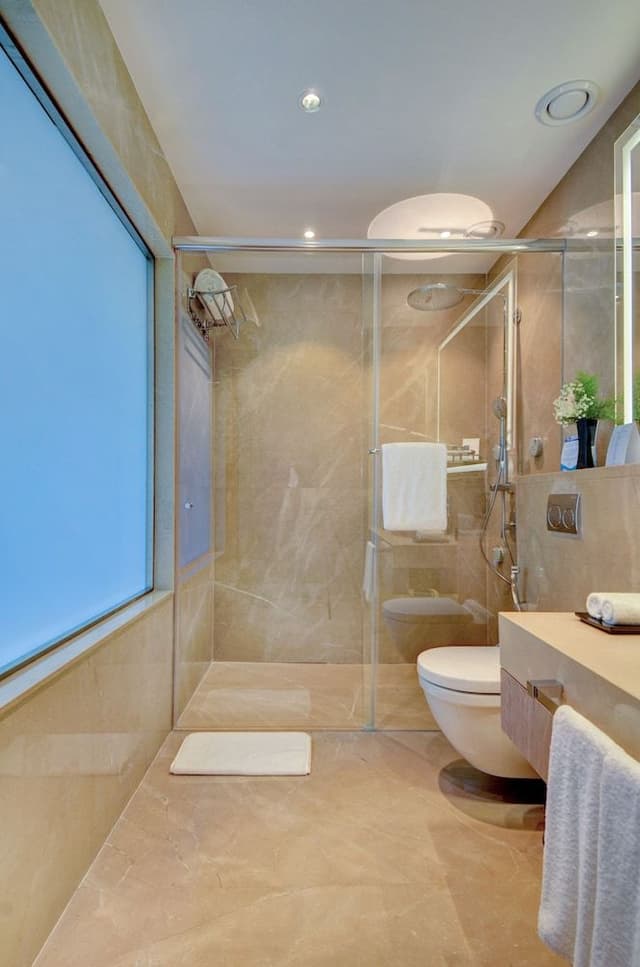 Suite, City View