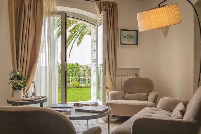 Premium Suite
