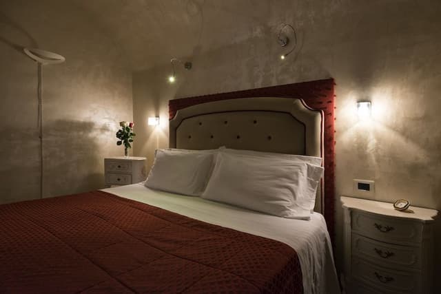 Romantic Double Room, 1 King Bed, Ensuite, City View