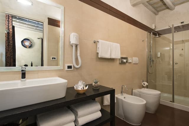 Superior Double Room, 1 King Bed, Ensuite, City View