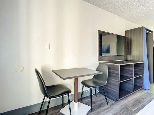 Basic Room, 2 Queen Beds, Non Smoking