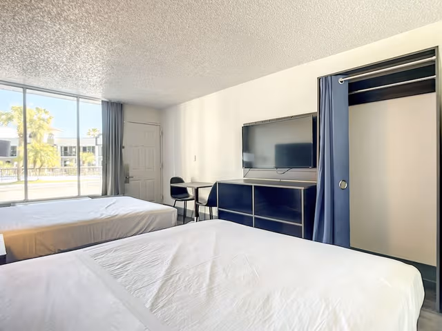 Basic Room, 2 Queen Beds, Non Smoking