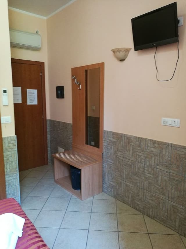 Basic Double or Twin Room, 1 Double or 2 Twin Beds